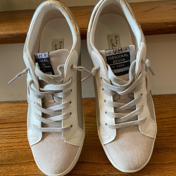 Vintage Havana Flair Star Sneakers - Picture 2 of 2